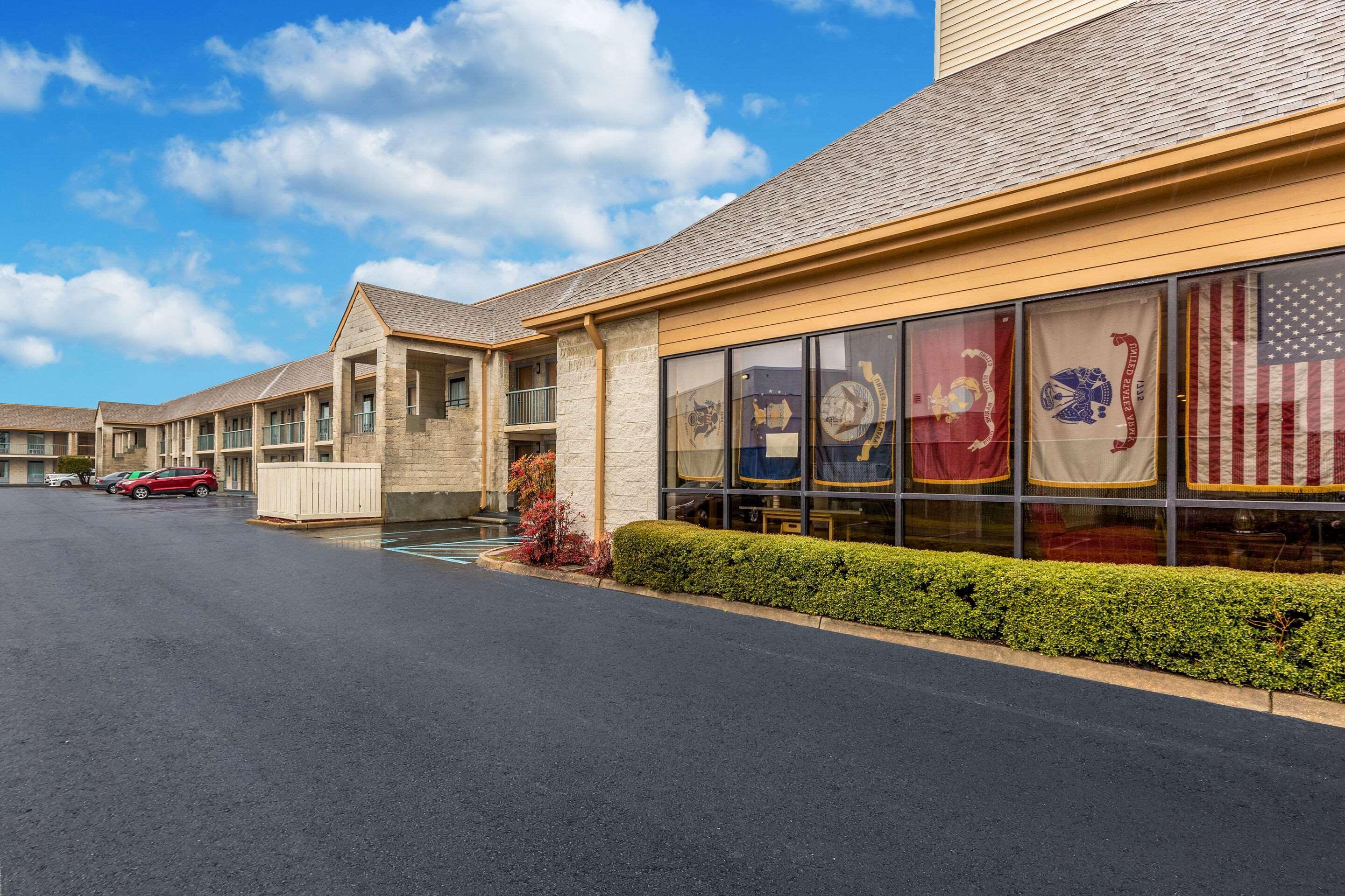 Econo Lodge Naval Station Norfolk Exterior foto